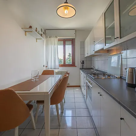 Apartment The Airport & The Train Station