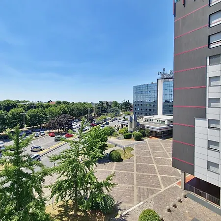 The Airport & The Train Station * Bergamo