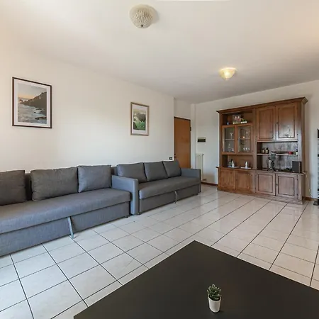 Lägenhet The Airport & The Train Station