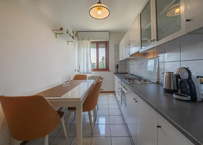 Appartamento The Airport & The Train Station